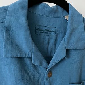 Tommy Bahama 100% silk short sleeve shirt!